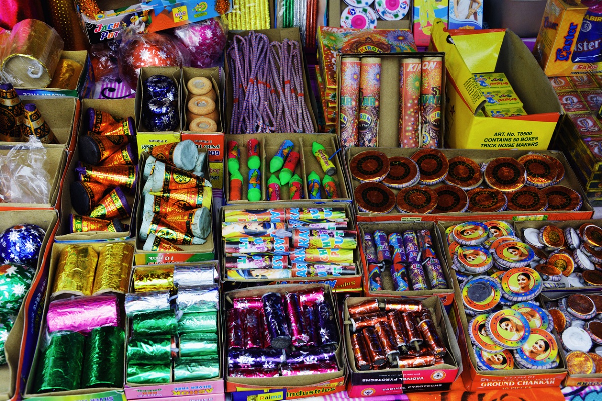 Delhi govt bans the production, sale, & use of firecrackers